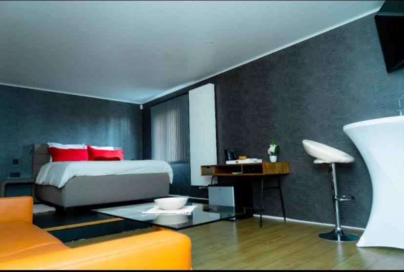 Luxury House Bed & Breakfast Remersdaal Exterior photo